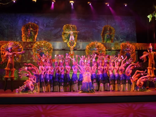 勐巴拉娜西表演